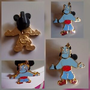 🔥Disney Genie Pin with Gold and Blue Colors EUC